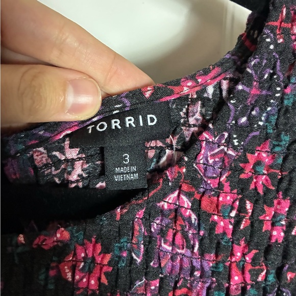 Torrid Smocked Blouse with Puff Sleeves Floral Pattern Stretch NWT 3X - Picture 9 of 12